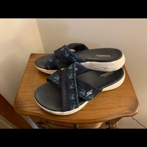 Skechers slide shoe women’s 8